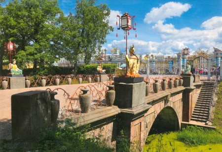 The Large Chinese Bridge in Alexander parc, Sankt Peterburg